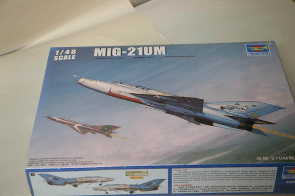 TRP02865 - Trumpeter - 1/48 MiG-21UM  WWHP119385