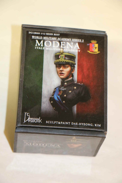 DGADG12B009 - DG Artwork Miniature 1/12 Modena - Italy Military Academy  WWHP119528