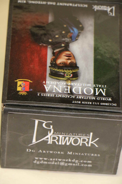 DGADG12B009 - DG Artwork Miniature 1/12 Modena - Italy Military Academy  WWHP119528