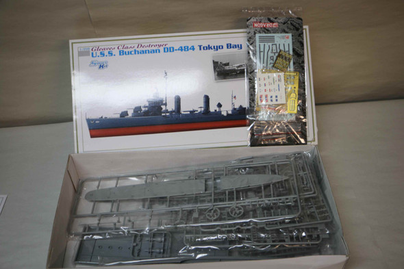 CYB1030 - Cyber Hobby - 1/350 USS Buchanan DD484 Tokyo BaY '45  WWHP119789