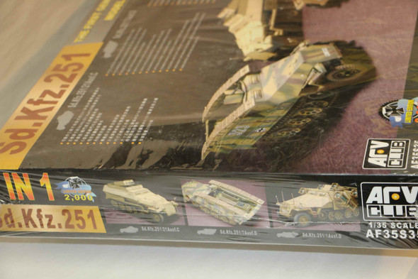 AFVAF35S35 - AFV 1/35 Sd.Kfz.251 (21Ausf.C/7Ausf.D/1Ausf.D) 3 in 1 kit   WWHP119790