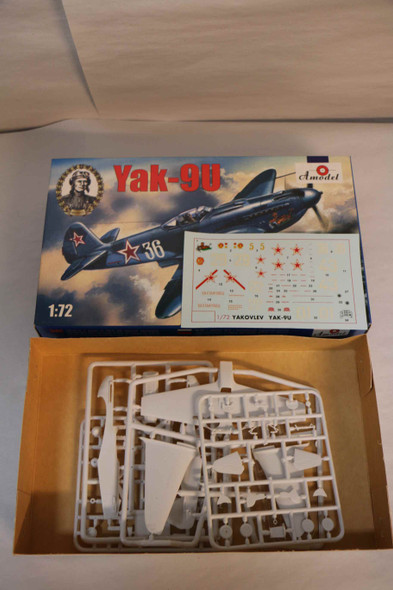 AMO7289 - Amodel - 1/72  Yak-9U WWHP119799