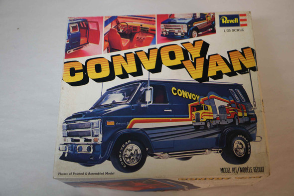 RMXH-1396 - Revell 1/25 Convoy Van