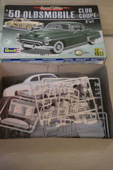 RMX85-4254 - Revell 1/25 1950 Olds Club Coupe 2in1 WWHP119861
