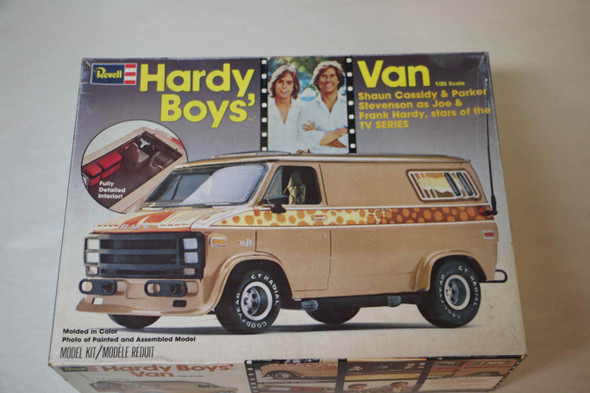 RMXH1398 - Revell 1/25 Hardy Boys' Van WWHP119950