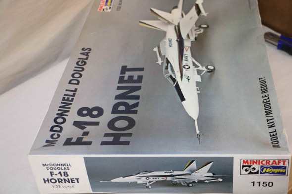 MIN1150 - Minicraft 1/32 McDonnell Douglas F-18 Hornet