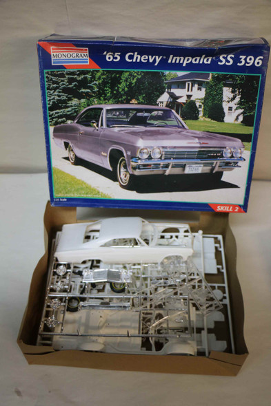 MON85-2470 - Monogram 1/25 1965 Chev Impala 396 SS WWHP112003
