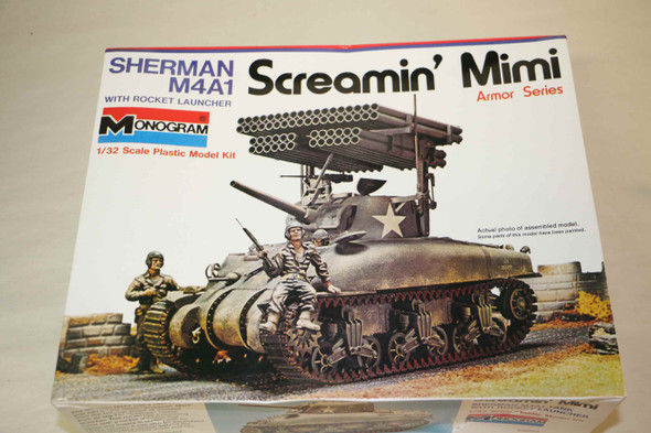 MON4200 - Monogram 1/32 Screamin' Mimi Sherman M4A1 WWHP112004