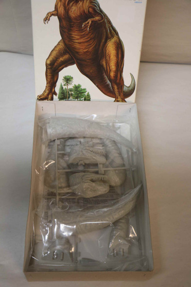 TAM60203 - Tamiya - 1/35 Tyrannosaurus Rex WWHP112009