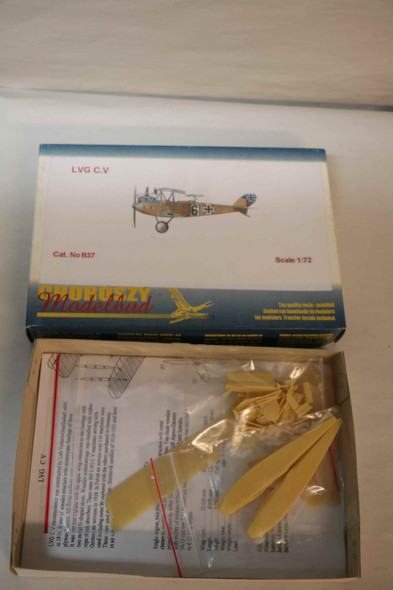 CHOB37 - Choroszy Modelbud 1/72 LVG C.V