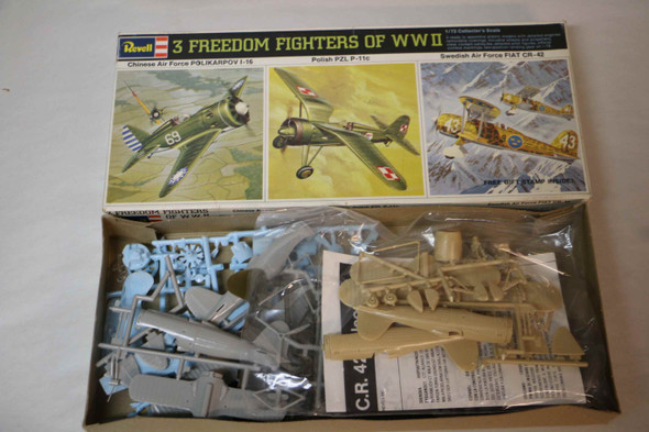 RMXH-678-130 - Revell 1/72 3 Freedom Fighters of WWII WWHP110005