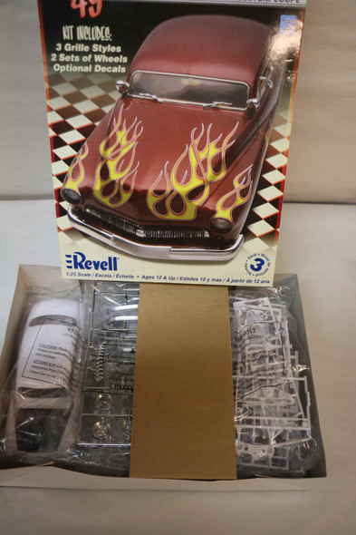 RMX85-2860 - Revell 1/25 Mercury "Special Edition" 1949 Mercury  Custom Coupe WWHP112047