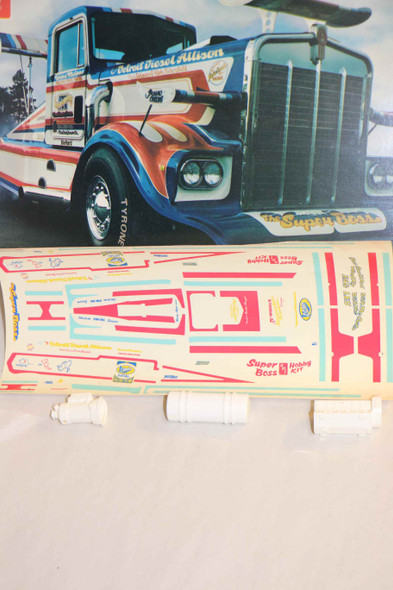 AMT5003 - AMT 1/25 Tyrone Malone's Super Boss Kenworth WWHP112065