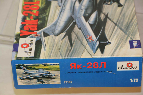 AMO72102 - Amodel - 1/72 Yak-28L