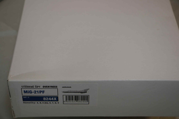 EDU8244X Overtrees Mig-21F WWHP112245