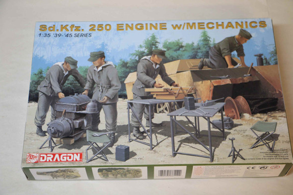 DRA6112 - Dragon - 1/35 Sd.Kfz 250 Engine w/Mechanics 39 - 45 Series WWHP112266