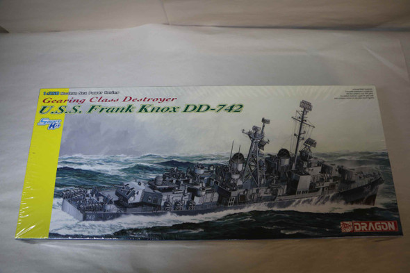 DRA1045 - Dragon - 1/350 USS Frank Knox DD-742  WWHP112294