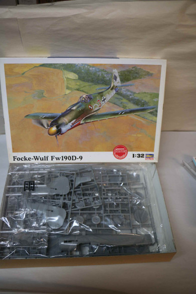 HAS08069 - Hasegawa - 1/32 German Fighter Fw190D-9  WWHP112334