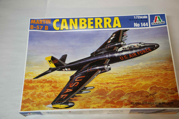 ITA144 -Italeri 1/72 B-57 B Canberra Night Bomber WWHP112429