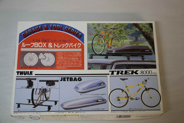 FUJ11042 - Fujimi - 1/24 Garage & Tool Series Roof Box & Trek Bicycle  WWHP112465