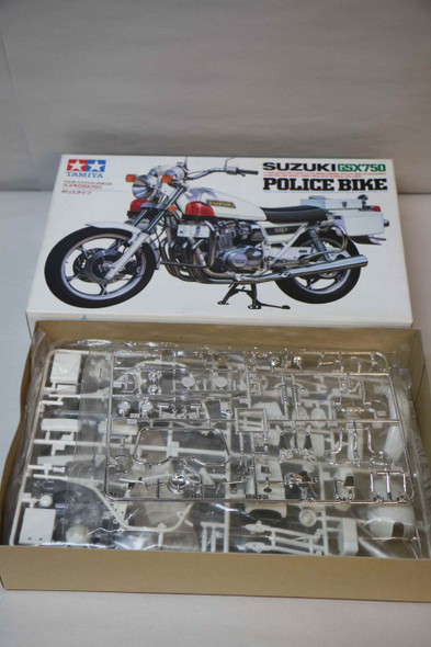 TAM1420 - Tamiya 1/12 Suzuki GSX750 Police Bike 1980  WWHP112494