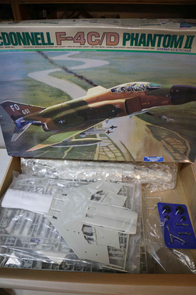 TAM60305 - Tamiya 1/32 McDonnell F-4C/D Phantom II
