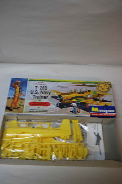 MON85-0014 - Monogram 1/48 T-28B U.S. Navy Trainer