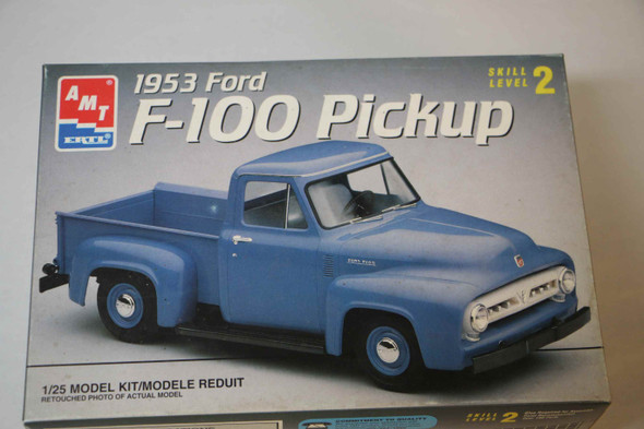 AMT6487 - AMT 1/25 1953 Ford F-100 Pickup WWHP112536