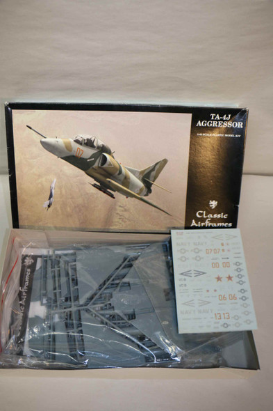 CLA4147 - Classic Airframes - 1/48 TA-4J Aggressor WWHP112623