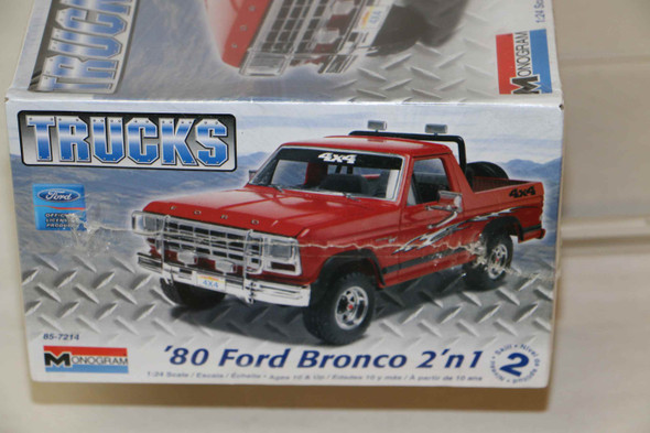 MON85-7214 - Monogram 1/24 '80 Ford Bronco 2 'n 1   WWHP1126868