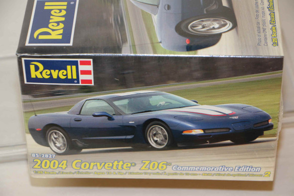RMX2827 - Revell 1/25 2004 Corvette Z-06 WWHP112739