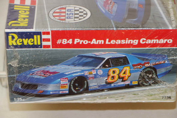 RMX7138 - Revell 1/25 Bob Senneker's #84 Pro-Am Leasing ASA Camaro  WWHP112740