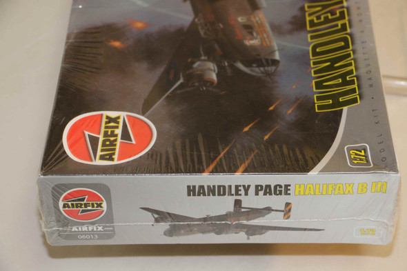 AIR06013 - Airfix - 1/72 Handley Page Halifax B III - WWHP111048