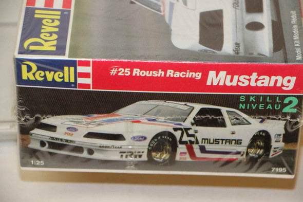 RMX7195 - Revell - 1/25 #25 Roush Racing Mustang - WWHP111051