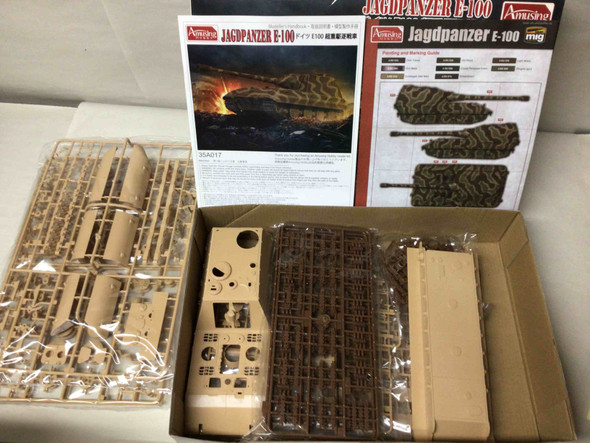 AMU35A017 - Amusing Hobby 1/35 Jagdpanzer E-100 - WWHP111089