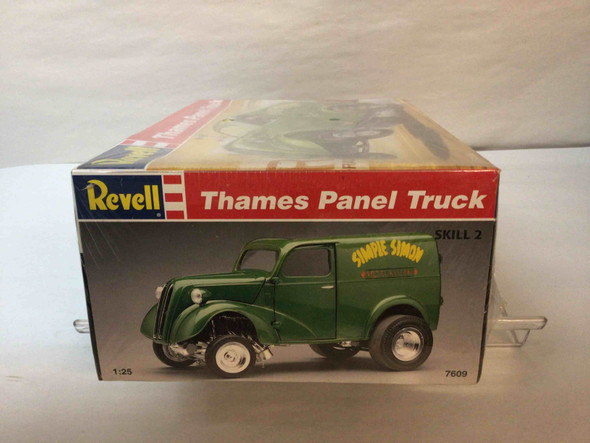 RMX7609 - Revell 1/25 Thames Panel Truck - WWHP111249