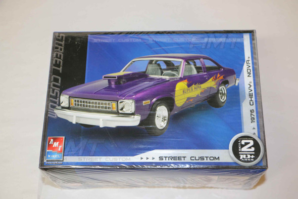 AMT38277 - AMT 1/25 1976 Chevy Nova - WWHP111284