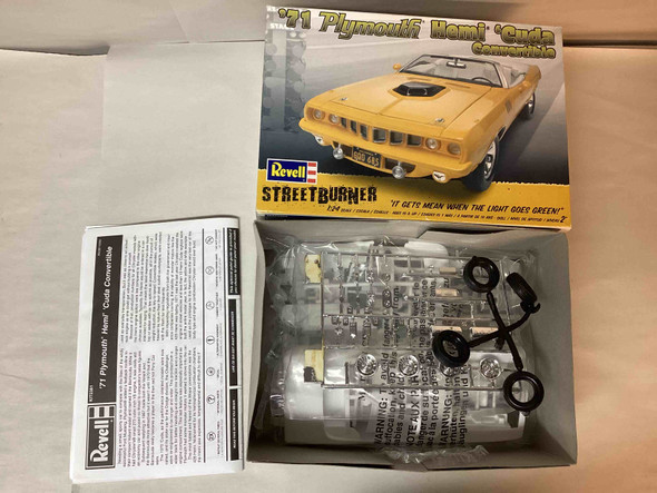 RMX85-2381 - Revell 1/24 71 Plymouth Hemi 'Cuda Convertible - WWHP111477