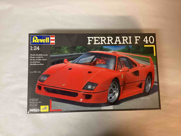 RAG07323 - Revell 1/24 Ferrari F 40 - WWHP111580