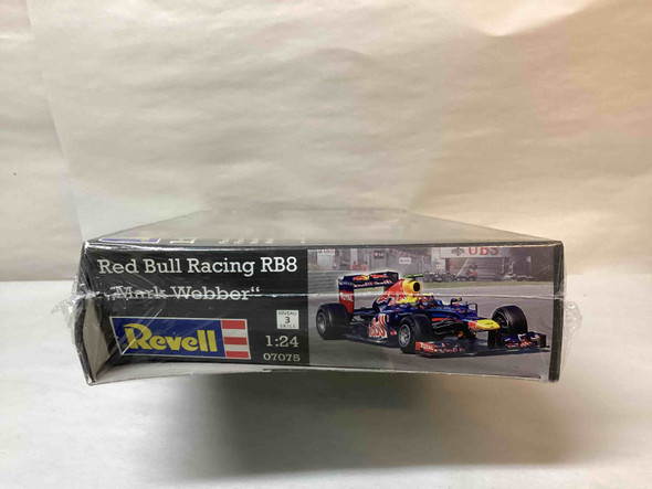 RAG07075 - Revell 1/24 Red Bull RB8 Mark Webber - WWHP111583