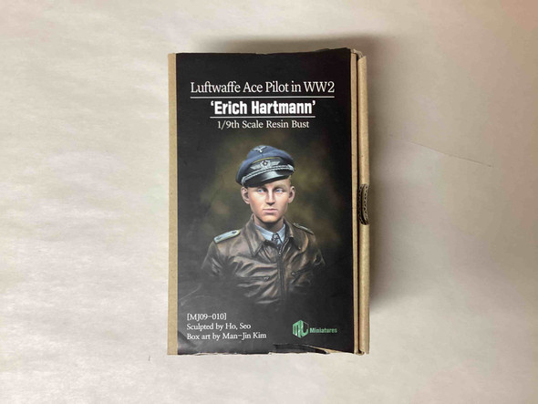 MJMMJ09-10 - 1/9 MJ Miniatures Lufftwaffe Ace Pilot in WW2, 'Erich Hartmann'  WWHP112879