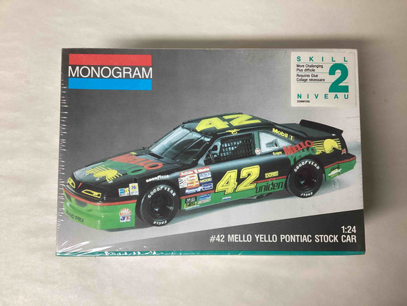 MON2428 - Monogram 1/24 #42 Mello Yellow Pontiac - WWHP111780