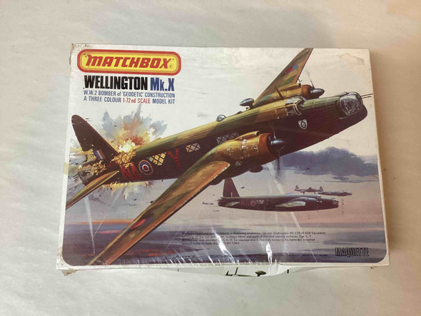 MATPK-402 - Matchbox 1/72 Wellington Mk. X/XIV - WWHP111856