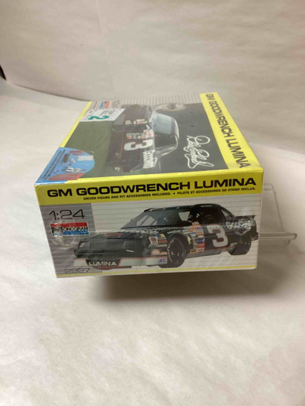 MON2927 - Monogram 1/24 GM Goodwrench Lumina - WWHP111893