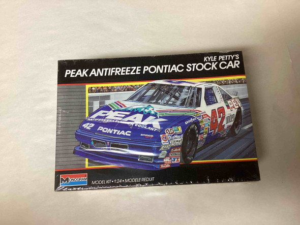 MON2906 - Monogram 1/24 Kyle Petty's Peak Antifreeze Pontiac Stock Car - WWHP111907