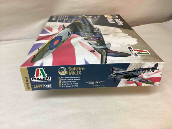 DP-ITA2843 - Italeri 1/48 Spitfire Mk IX Aces(Box Damaged)