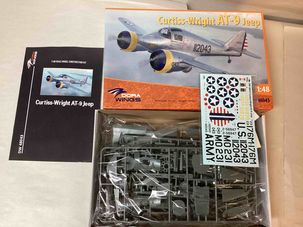 DORDW48043 - Dora Wings 1/48 Curtiss-Wright AT-9 Jeep - WWHP111956