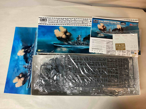 FLHFH1149 - Flyhawk 1/700 German Battleship Gneisenau 1940 - WWHP113055