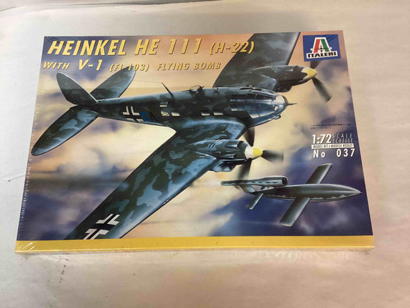 ITA037 - Italeri 1/72 Heinkel HE111 (H-22) with V-1 (FI-103) Flying Bomb - WWHP113181