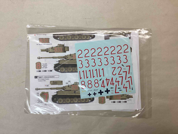 SRD35992 - Star Decals 1/35 Afrika Tigers - Tiger I Tunisia s.Pz.Abt. 501 and 10. Panzer Division - WWHP113229